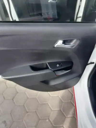 Kia Picanto 2020 - 18900 EUR, 20480 km - AUTO.MOTO.pt - 20480km - foto 7 de 20