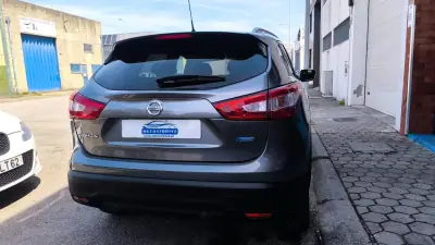 Nissan Qashqai 2015 - 12400 EUR, 173000 km - AUTO.MOTO.pt - 173000km - foto 16 de 22