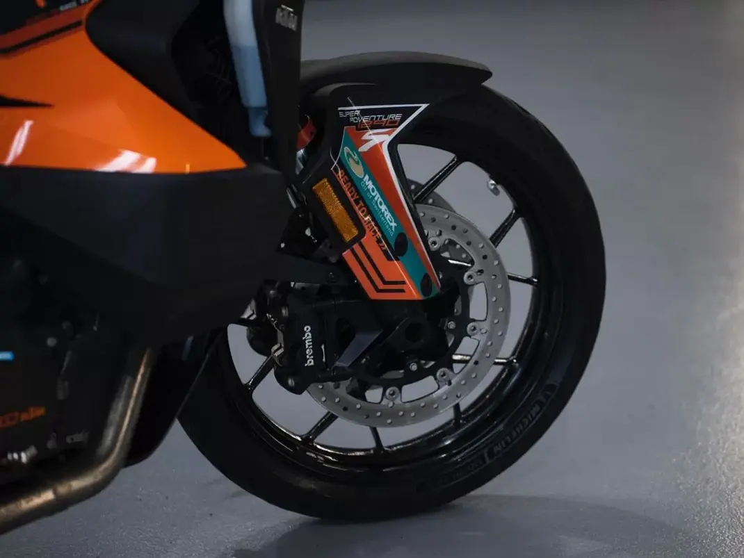 KTM 1190 RC8 R Race Spec 2022 - 16490 EUR, 19000 km - 19000km - foto 6 de 12