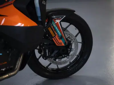 KTM 1190 RC8 R Race Spec 2022 - 16490 EUR, 19000 km - AUTO.MOTO.pt - 19000km - foto 6 de 12