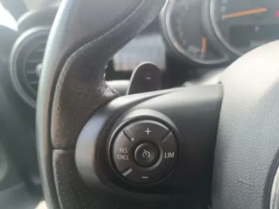 MINI 3 Portas 2016 - 16000 EUR, 232000 km - AUTO.MOTO.pt - 232000km - foto 38 de 46