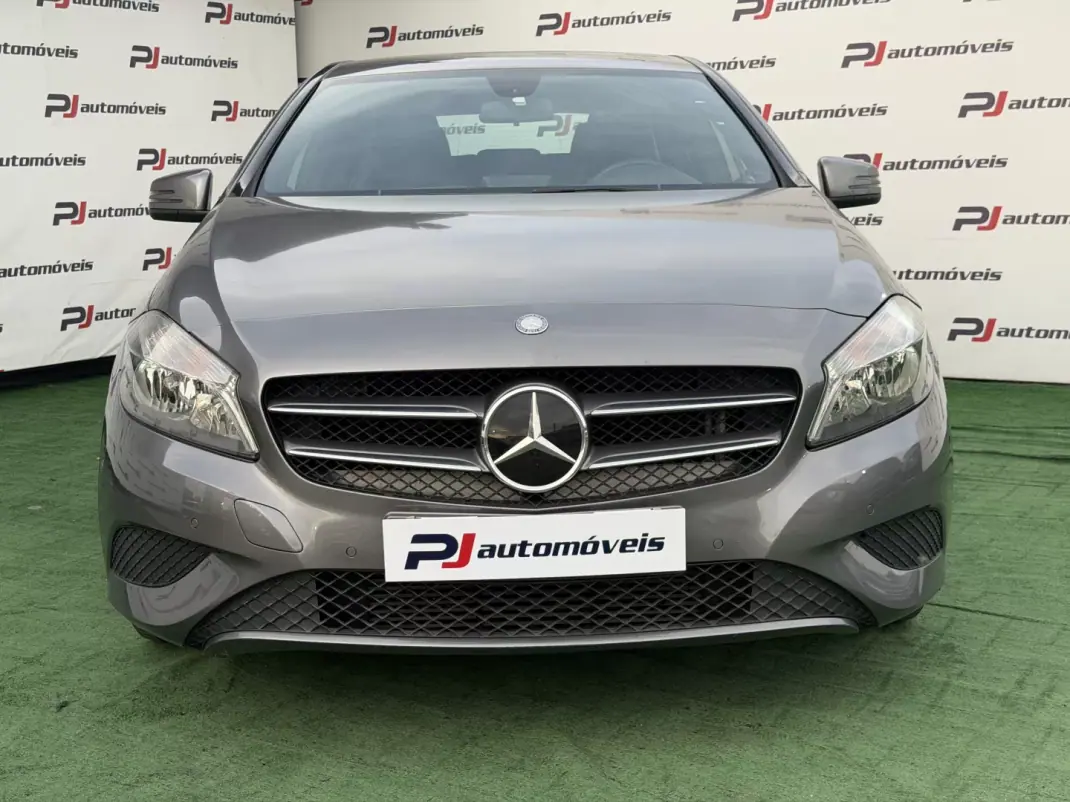 Mercedes-Benz A 180 2015 - 15990 EUR, 159668 km - AUTO.MOTO.pt - 159668km - foto 3 de 7
