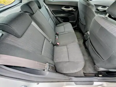 Toyota Auris 2009 - 4750 EUR, 291081 km - 291081km - foto 12 de 17