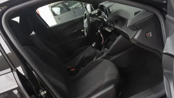Peugeot 2008 2025 - 20850 EUR, 18000 km - AUTO.MOTO.pt - 18000km - foto 12 de 31