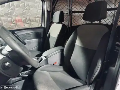 Renault Kangoo 1.5 dCi Confort S/S 2019 - 9990 EUR, 116502 km - AUTO.MOTO.pt - 116502km - foto 23 de 30