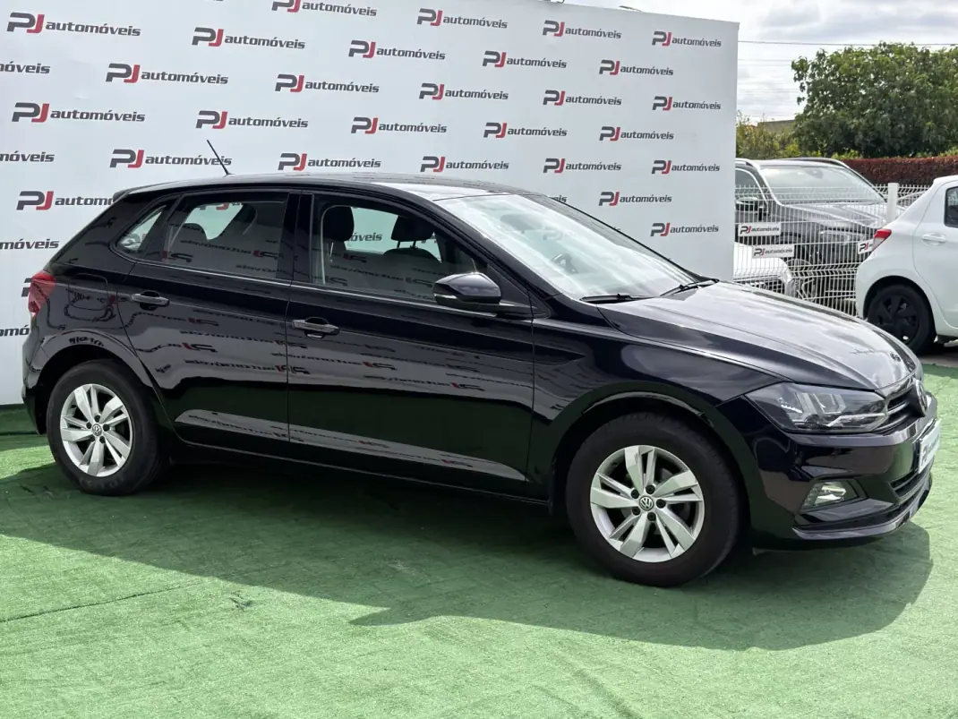 Volkswagen Polo 2019 - 12990 EUR, 62100 km - AUTO.MOTO.pt - 62100km - foto 6 de 18