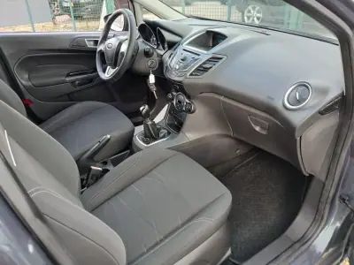 Ford Fiesta 2013 - 7200 EUR, 106782 km - AUTO.MOTO.pt - 106782km - foto 24 de 26