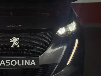 Peugeot 2008 2021 - 14990 EUR, 64563 km - foto 4 de 20