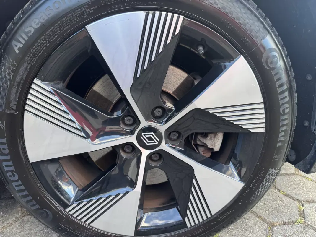 Renault Mégane E-Tech 2022 - 22500 EUR, 73000 km - AUTO.MOTO.pt - 73000km - foto 36 de 36