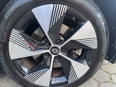 Renault Mégane E-Tech 2022 - 22500 EUR, 73000 km - AUTO.MOTO.pt - 73000km - foto 36 de 36