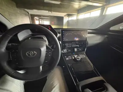Toyota bZ4X 2024 - 32500 EUR, 38800 km - AUTO.MOTO.pt - 38800km - foto 7 de 11