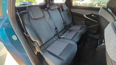 Peugeot 5008 2025 - 29900 EUR, 33543 km - 33543km - foto 17 de 25