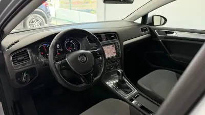 Volkswagen e-Golf 2019 - 16490 EUR, 74201 km - 74201km - foto 14 de 27
