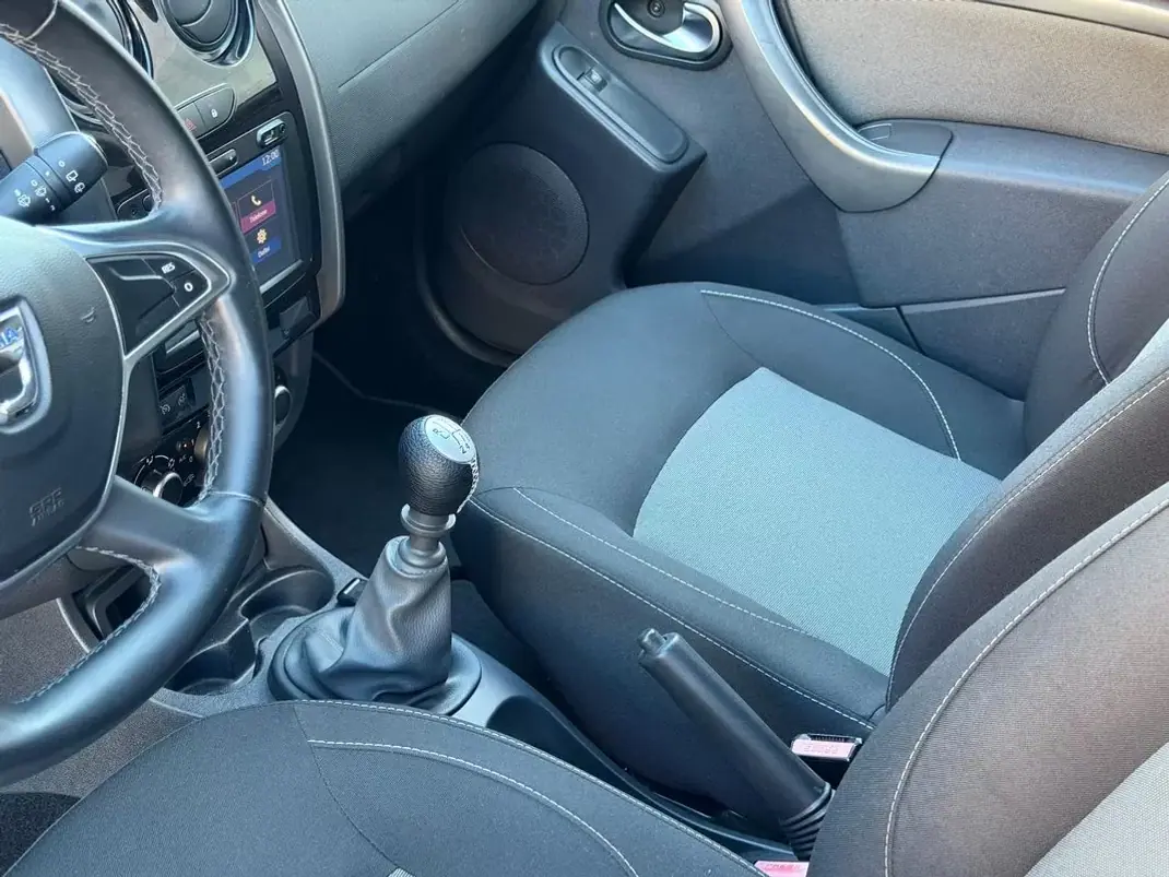 Dacia Duster 2018 - 12900 EUR, 131000 km - AUTO.MOTO.pt - 131000km - foto 22 de 31