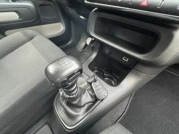 Citroën C3 2021 - 12990 EUR, 120161 km - AUTO.MOTO.pt - 120161km - foto 21 de 22