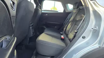 Renault Captur 2020 - 16000 EUR, 75000 km - AUTO.MOTO.pt - 75000km - foto 19 de 21