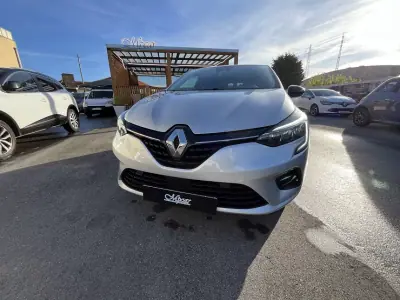 Renault Clio 2023 - 15450 EUR, 66000 km - AUTO.MOTO.pt - 66000km - foto 39 de 43