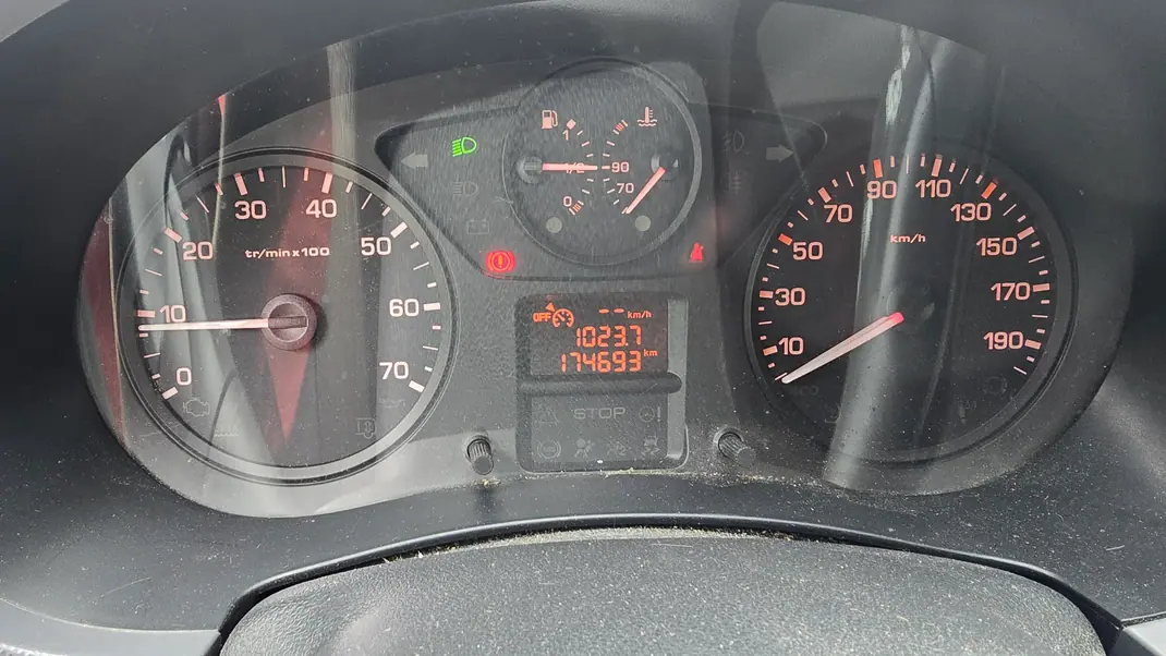 Citroën Berlingo 2018 - 8000 EUR, 175000 km - 175000km - foto 3 de 13