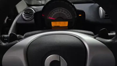 Smart Fortwo Cabrio 2013 - 9990 EUR, 98000 km - AUTO.MOTO.pt - 98000km - foto 9 de 34