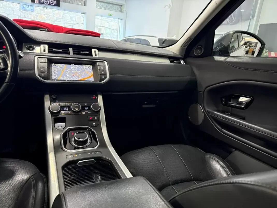 Land Rover Range Rover Evoque 2017 - 22950 EUR, 113405 km - AUTO.MOTO.pt - 113405km - foto 29 de 30