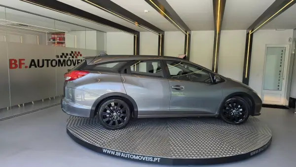 Honda Civic Tourer 2014 - 10750 EUR, 193536 km - AUTO.MOTO.pt - 193536km - foto 7 de 57