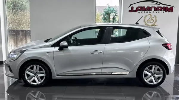 Renault Clio 2021 - 12499 EUR, 171102 km - AUTO.MOTO.pt - 171102km - foto 2 de 3