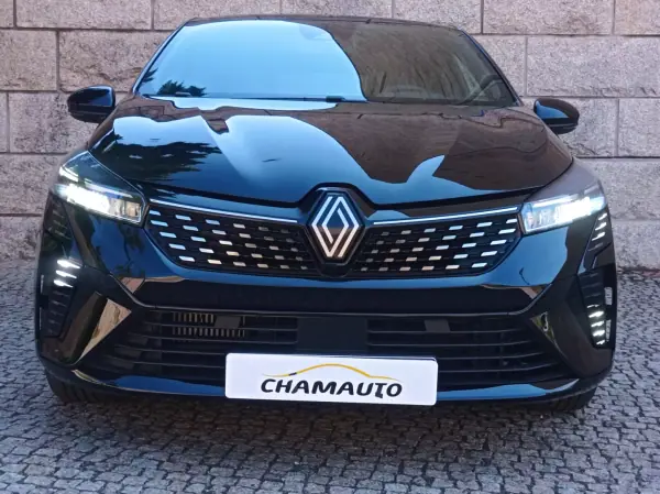 Renault Clio 2024 - 16850 EUR, 23500 km - AUTO.MOTO.pt - 23500km - foto 4 de 15