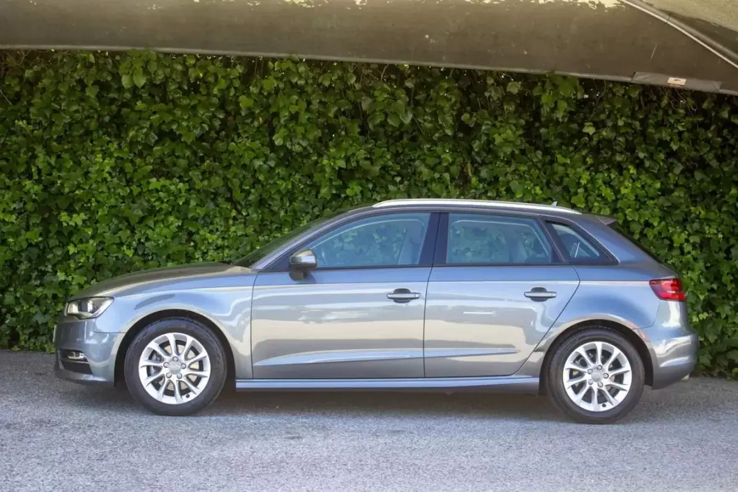 Audi A3 Sportback 2015 - 15900 EUR, 100000 km - AUTO.MOTO.pt - 100000km - foto 7 de 16