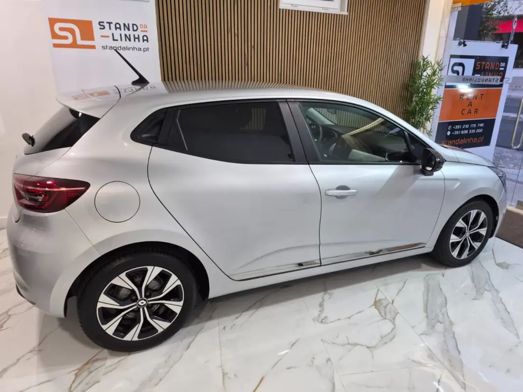 Renault Clio 2023 - 17500 EUR, 53777 km - AUTO.MOTO.pt - 53777km - foto 3 de 26