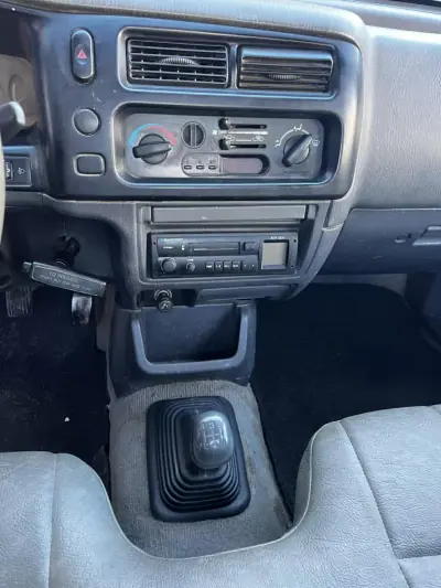Mitsubishi 1996 - 6000 EUR, 364618 km - AUTO.MOTO.pt - 364618km - foto 6 de 8
