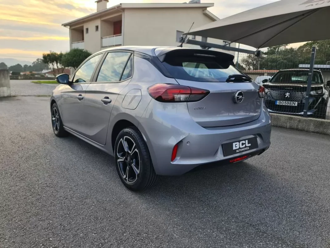 Opel Corsa 2020 - 15990 EUR, 140000 km - AUTO.MOTO.pt - 140000km - foto 4 de 31