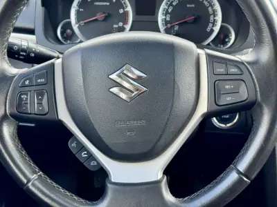 Suzuki Swift 2015 - 8990 EUR, 178000 km - AUTO.MOTO.pt - 178000km - foto 18 de 28