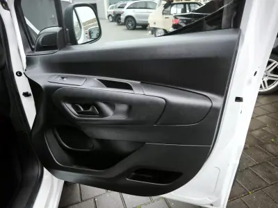 Peugeot Partner 1.5 BlueHDI Longa c/Barras Tejadilho 2020 - 13950 EUR, 114372 km - AUTO.MOTO.pt - 114372km - foto 31 de 44