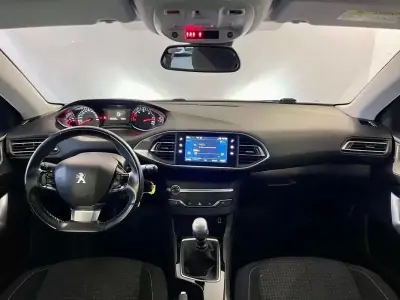 Peugeot 308 SW 2019 — photo 3 of 25