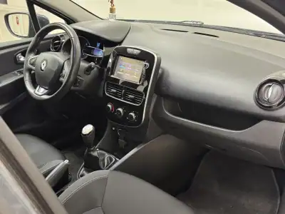 Renault Clio 2017 - 11890 EUR, 109000 km - AUTO.MOTO.pt - 109000km - foto 17 de 17