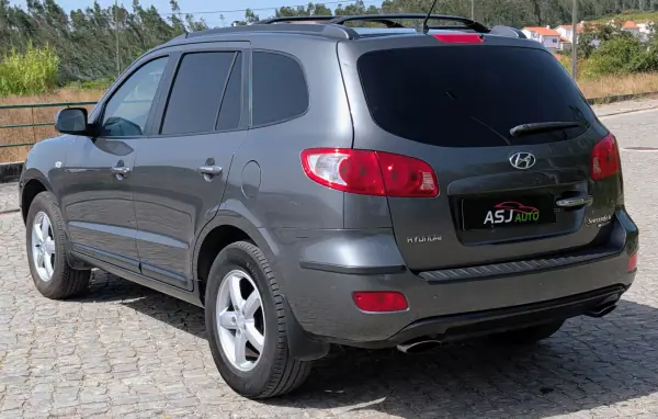 Hyundai Santa Fe 2007 - 5900 EUR, 298896 km - AUTO.MOTO.pt - 298896km - foto 9 de 23