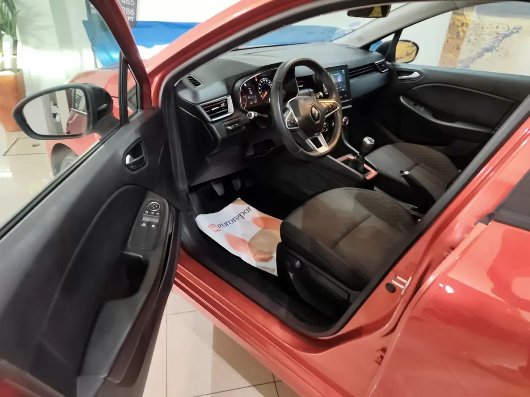 Renault Clio 2019 - 12300 EUR, 62000 km - 62000km - foto 10 de 22