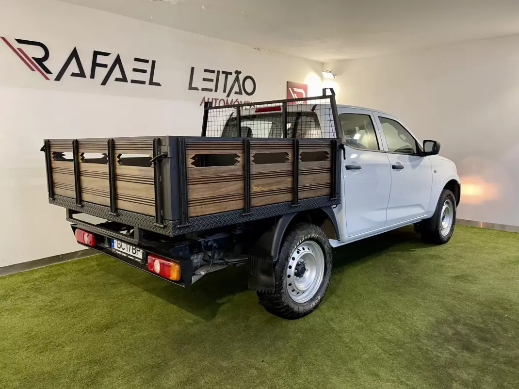 Isuzu D-Max 2023 - 32950 EUR, 32000 km - AUTO.MOTO.pt - 32000km - foto 8 de 26