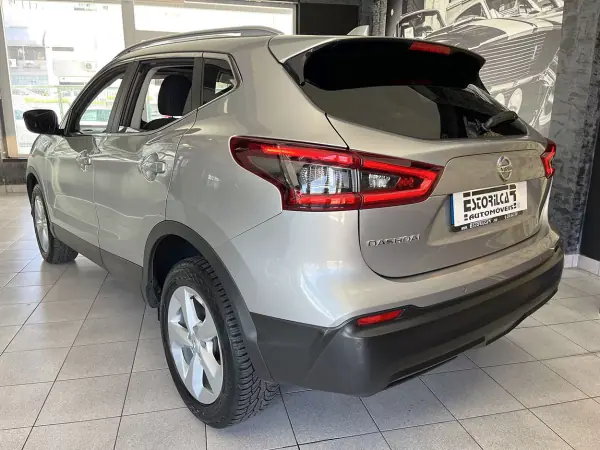 Nissan Qashqai 2019 - 18900 EUR, 106352 km - AUTO.MOTO.pt - 106352km - foto 3 de 22