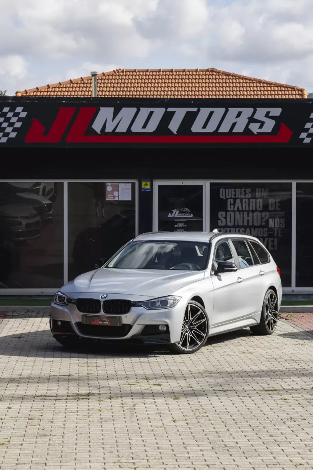 BMW 320 2015 - 19900 EUR, 169020 km - 169020km - foto 8 de 35