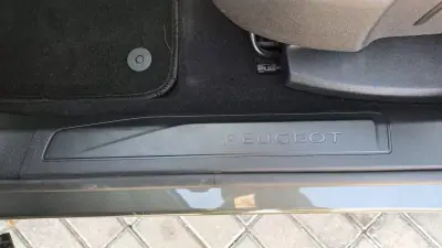Peugeot 3008 2018 - 19900 EUR, 156128 km - 156128km - foto 35 de 49
