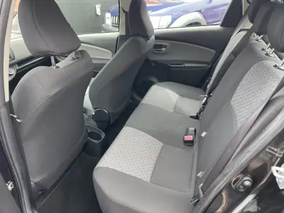 Toyota Yaris 2014 - 13950 EUR, 120568 km - AUTO.MOTO.pt - 120568km - foto 9 de 13