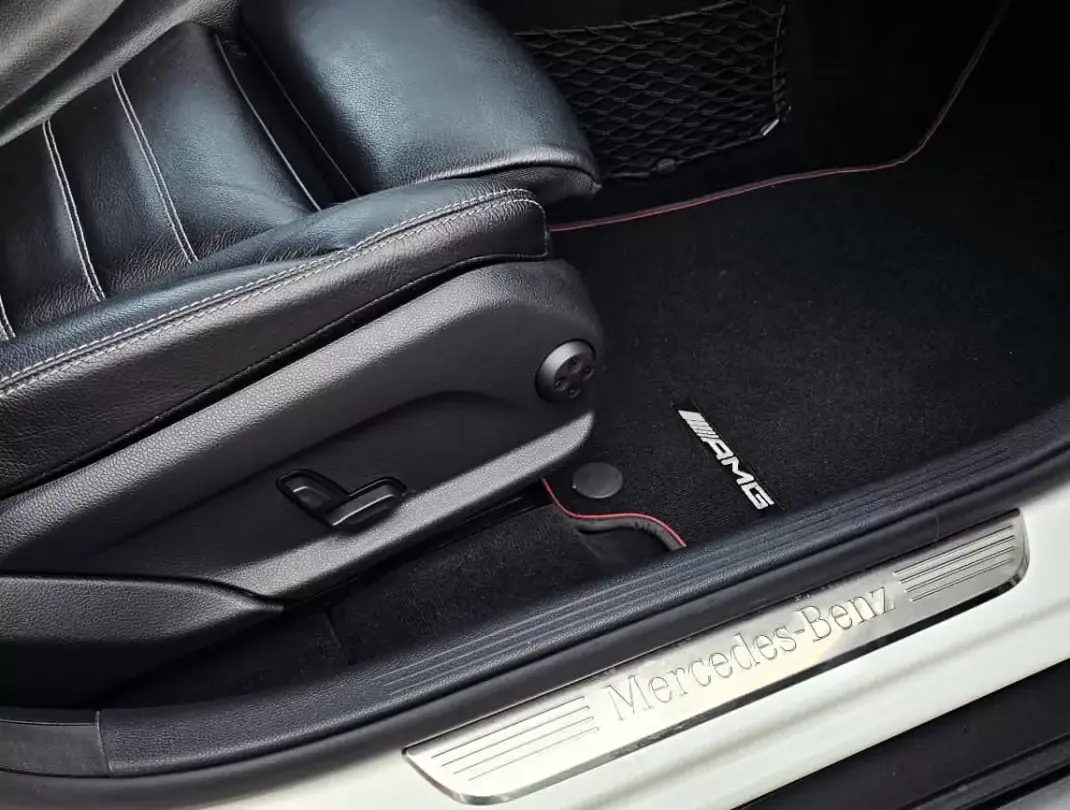 Mercedes-Benz GLC 220 2018 - 44500 EUR, 88000 km - AUTO.MOTO.pt - 88000km - foto 28 de 30