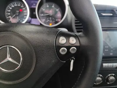 Mercedes-Benz SLK 200 2004 - 10950 EUR, 251000 km - AUTO.MOTO.pt - 251000km - foto 24 de 35