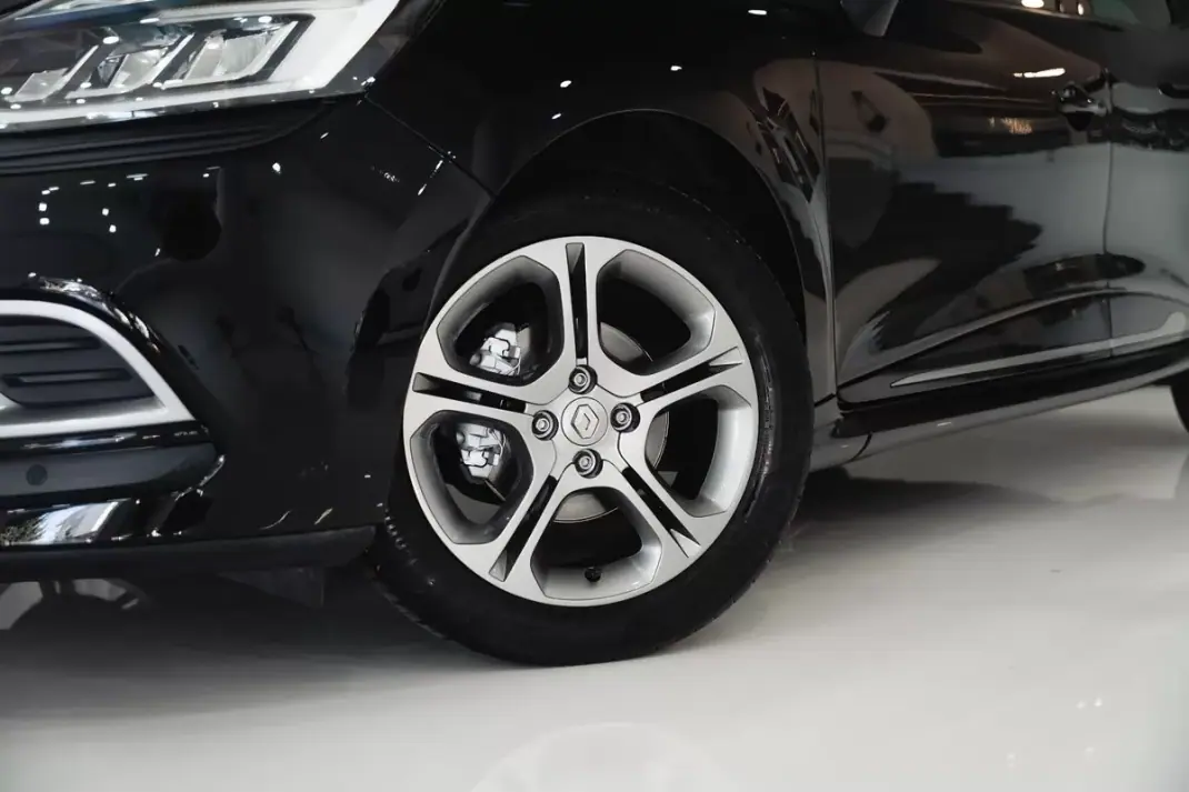 Renault Clio 2019 - 13950 EUR, 33271 km - 33271km - foto 4 de 59