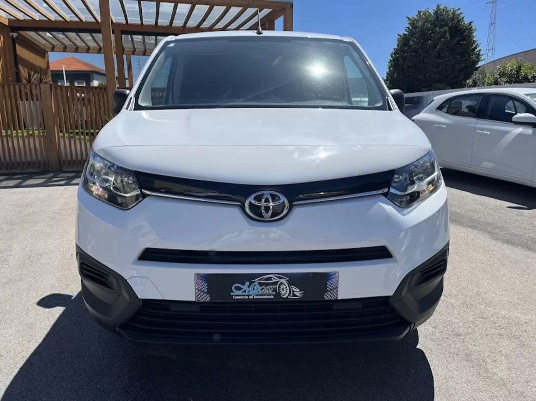 Toyota PROACE CITY 1.5D 100cv EXCLUIVE 2020 - 16450 EUR, 62000 km - AUTO.MOTO.pt - 62000km - foto 2 de 35