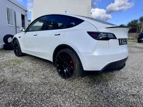 Tesla Model Y 2022 - 39990 EUR, 59000 km - AUTO.MOTO.pt - 59000km - foto 6 de 21