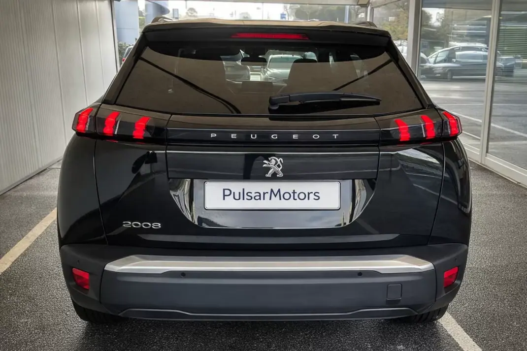 Peugeot e-2008 2020 - 14790 EUR, 153203 km - AUTO.MOTO.pt - 153203km - foto 3 de 9