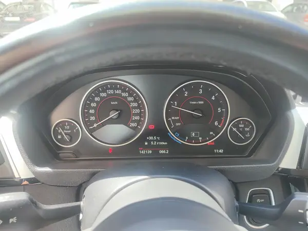 BMW 318 2016 - 14900 EUR, 142000 km - AUTO.MOTO.pt - 142000km - foto 12 de 13