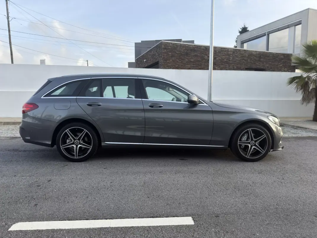Mercedes-Benz C 250 2018 - 24500 EUR, 173000 km - AUTO.MOTO.pt - 173000km - foto 4 de 21